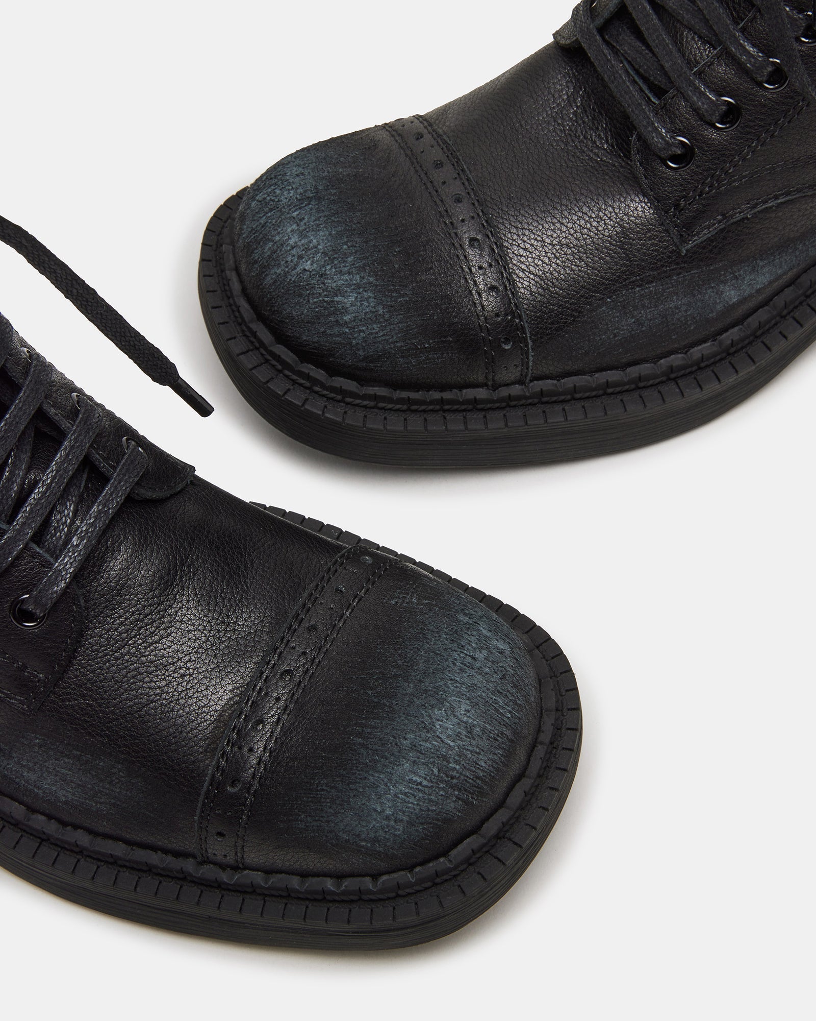 CRIMSON BLACK LEATHER - SM REBOOTED