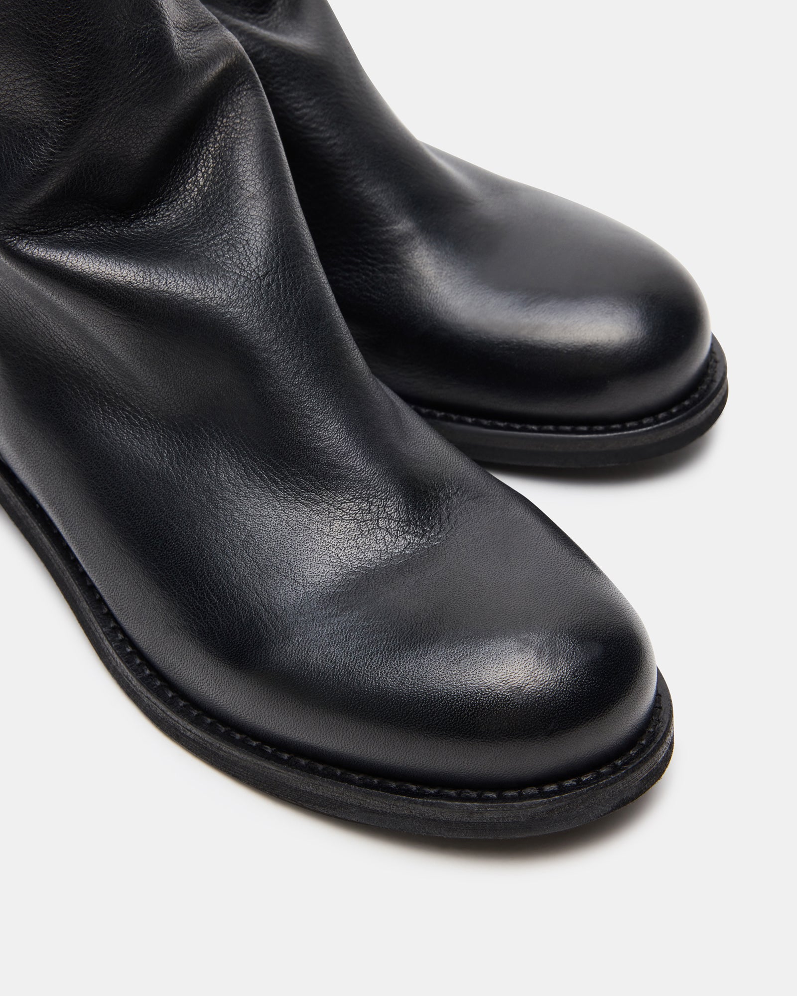 HUGHIE BLACK LEATHER - SM REBOOTED