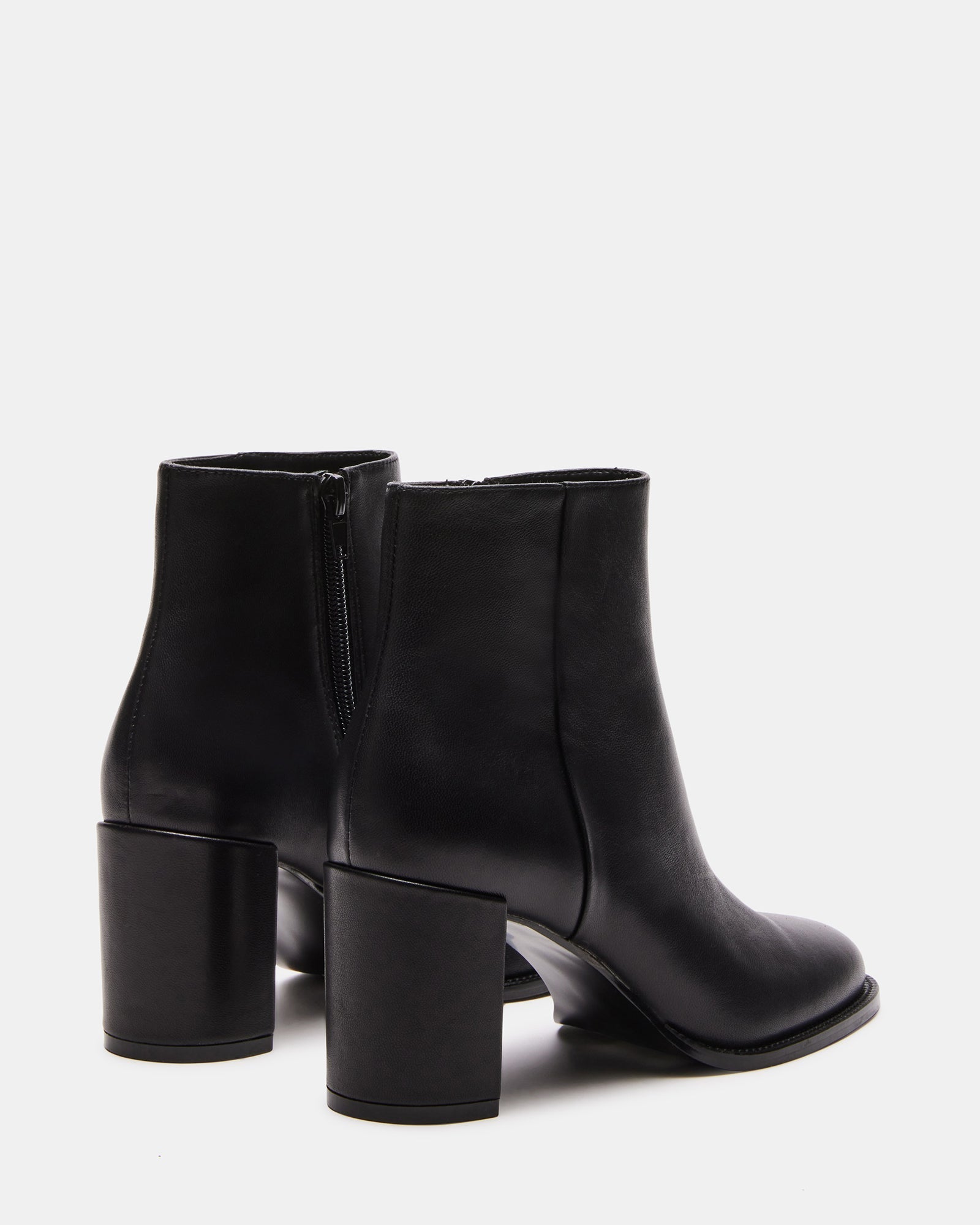 JOZIE BLACK LEATHER - SM REBOOTED