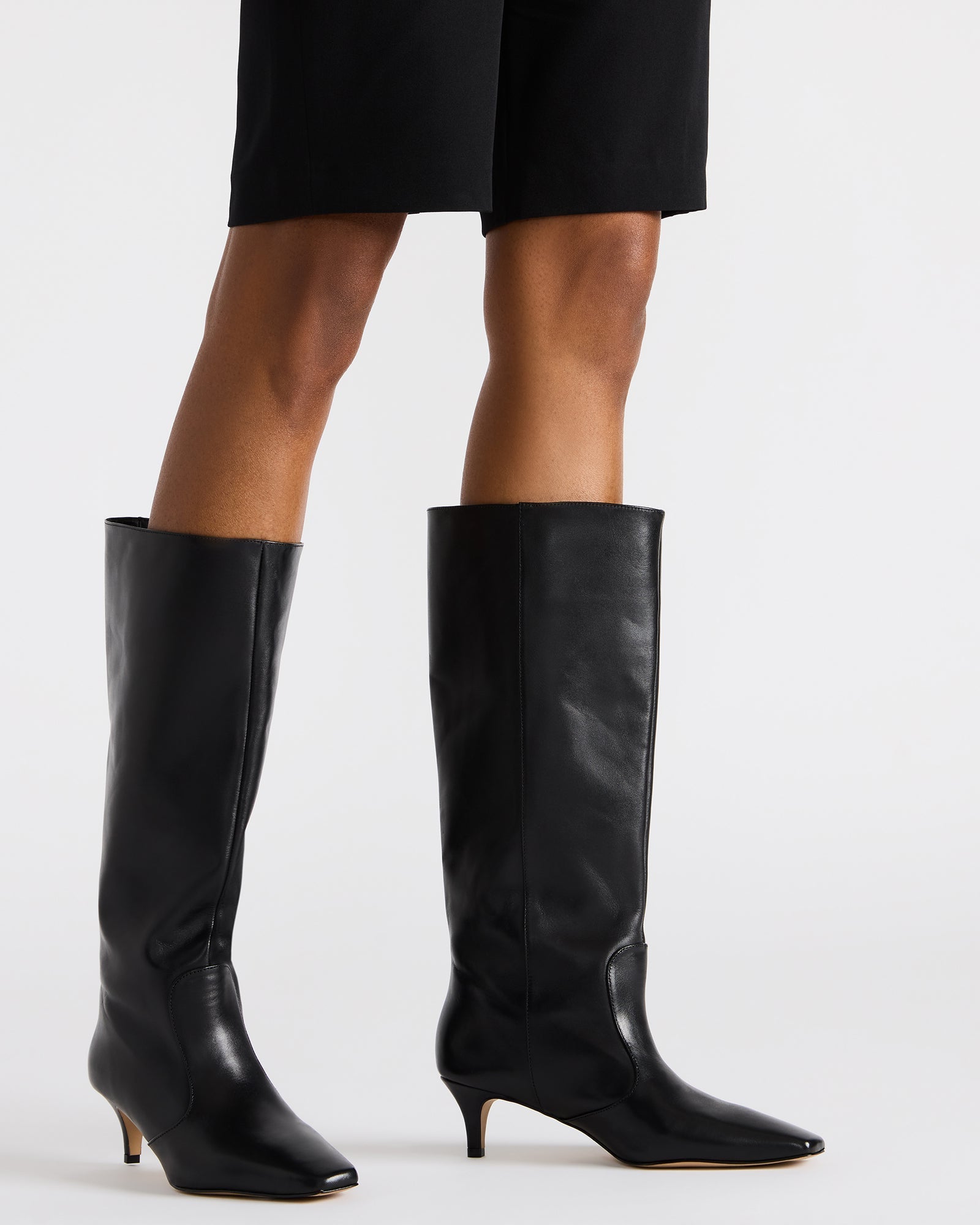 LANDER BLACK LEATHER - SM REBOOTED